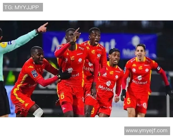 法乙欧塞尔对阵红星比赛结果分析与精彩瞬间回顾